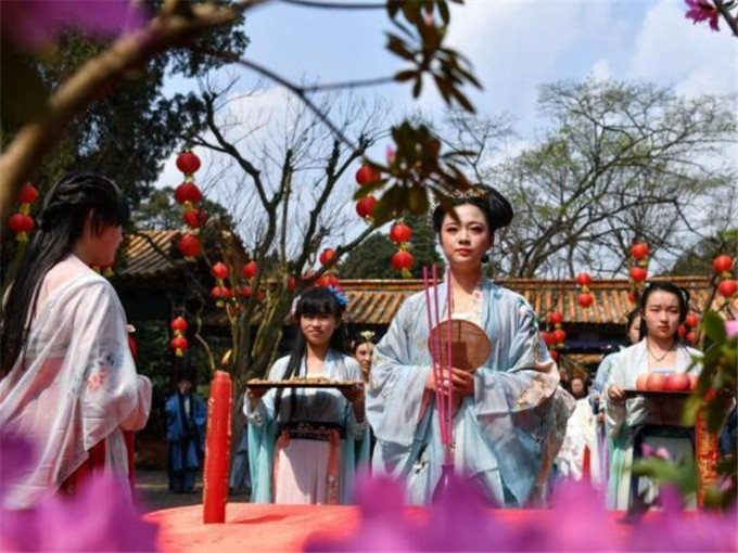 大理丽江六日游价格_大理丽江风俗节日介绍